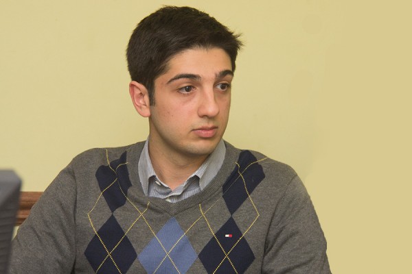 سینا عباسی در دفتر سلام تورنتو - عکس از سلام تورنتو