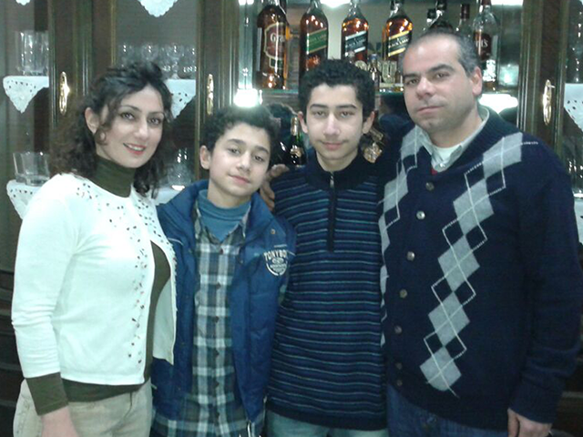 حلب سوریه ـ سال 2010 ـ خانواده 4 نفره شاهه