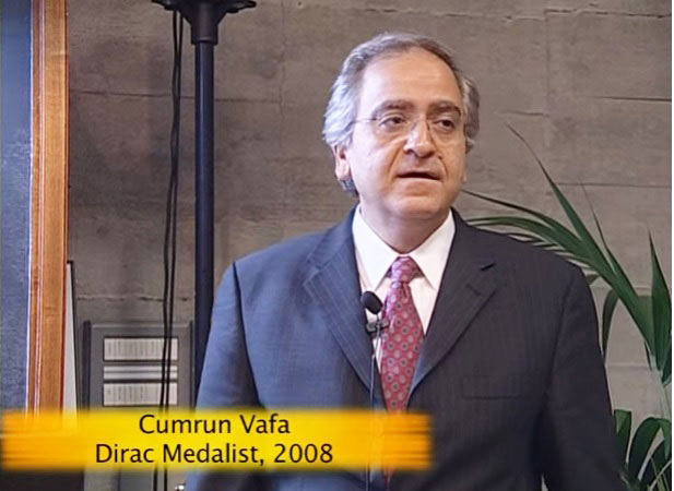 صحنه ای از سخنرانی کامران وفا برنده مدال دایراک از آی سی تی پی، ۲۰۰۸ RecipienctDirac Medal of the ICTP International Centre for Theoretical Physics
