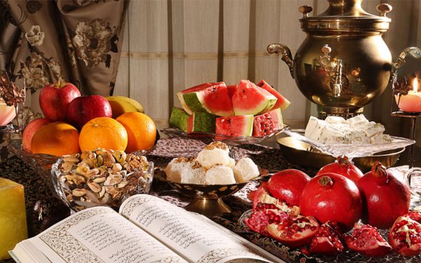 جشن پیروان آئین مهر، جشن اقوام آریایی، جشن میترا، جشن رومیان،
جشنی همزمان با شب تولد حضرت مسیح، جشن خوردن و نوشیدن و شادی و...