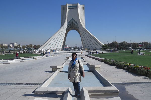 کریشنا سوکریت: «می خواهم تا چند سال ديگر دوباره به ايران بروم و اين بار شايد به مشهد، تبريز و سواحل درياي خزر سفر کنم. اگر بليت بخت آزمايي ام ببرد سراسر ايران را خواهم گشت. من شيفته فرهنگ، معماري، تاريخ، مردم و غذاي ايران هستم.»
