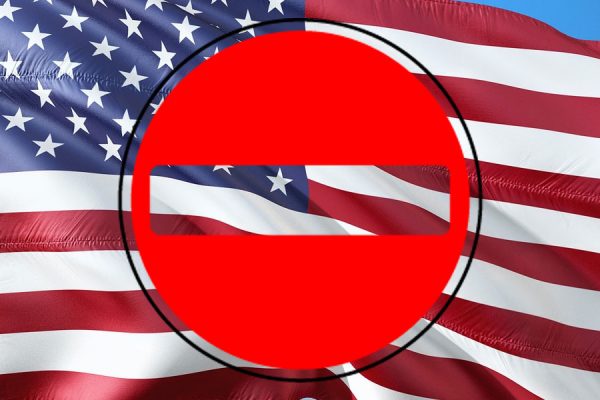 این محدودیت به Muslim Ban معروف شده.