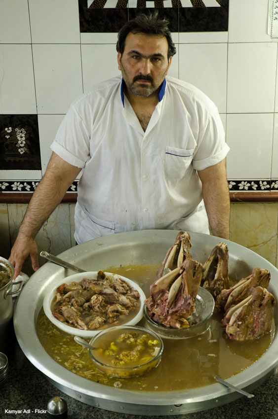 طباخی در خیابان خَیّام