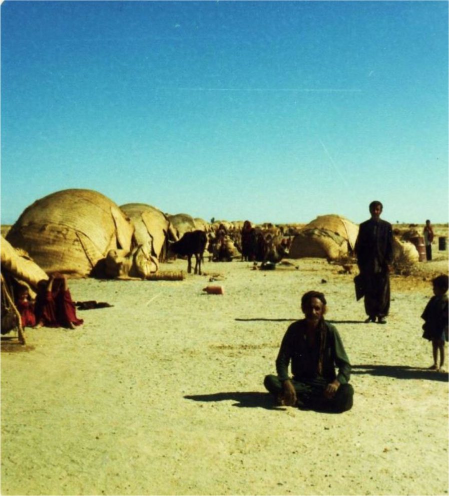 منظره از کپرها در قریه گل مورتی