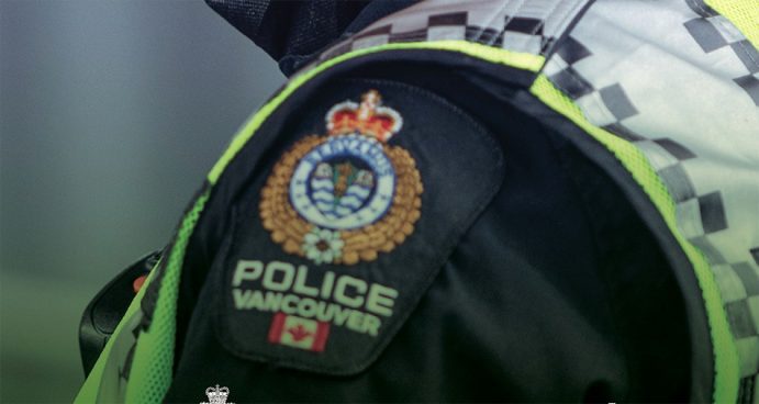 افسر پلیس ونکوور مرخصی بیماری می گرفت اما به مربیگری هاکی می رفت
